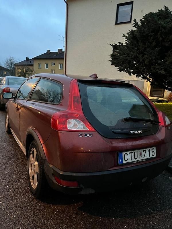 Begagnad 2008 Volvo C30 Halvkombi | 24 000 kr (Bra pris) - Bild 1/4