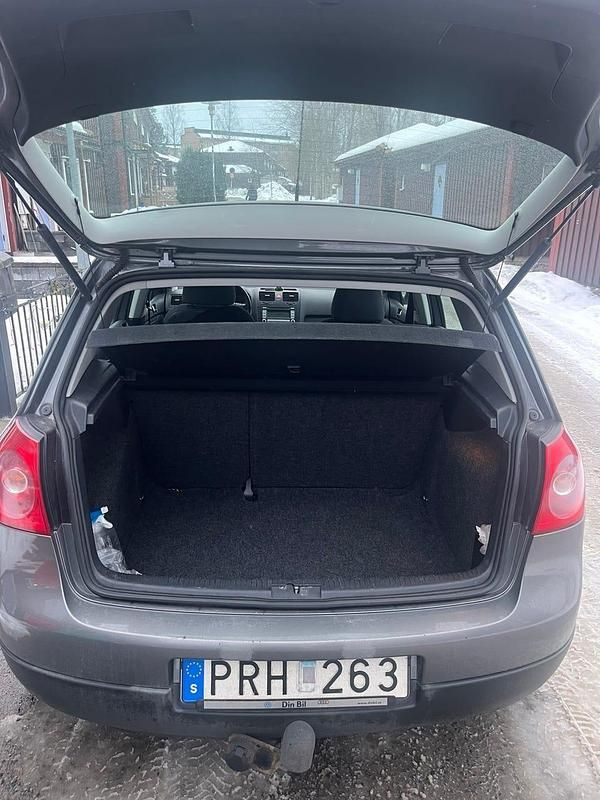Begagnad VW Golf V 102 HK (75 kW) 2007