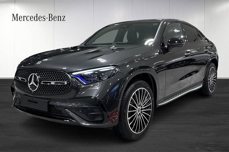 Ny 2026 Mercedes GLC300e Sportkupé | 863 150 kr (Marknadspris) - Bild 1/4