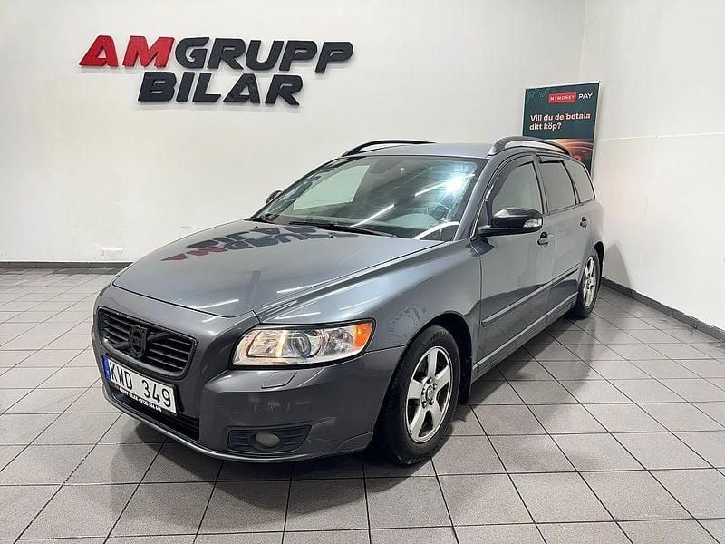 Begagnad Volvo V50 Momentum 116 HK (85 kW) 2010 Grå Kombi