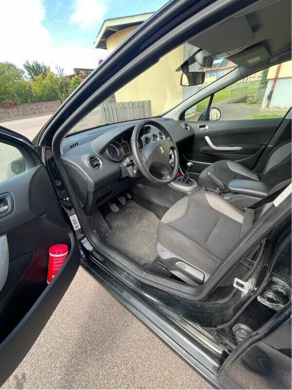 Svart Begagnad 2009 Peugeot 308 Halvkombi | 15 000 kr (Bra pris) - Bild 1/4