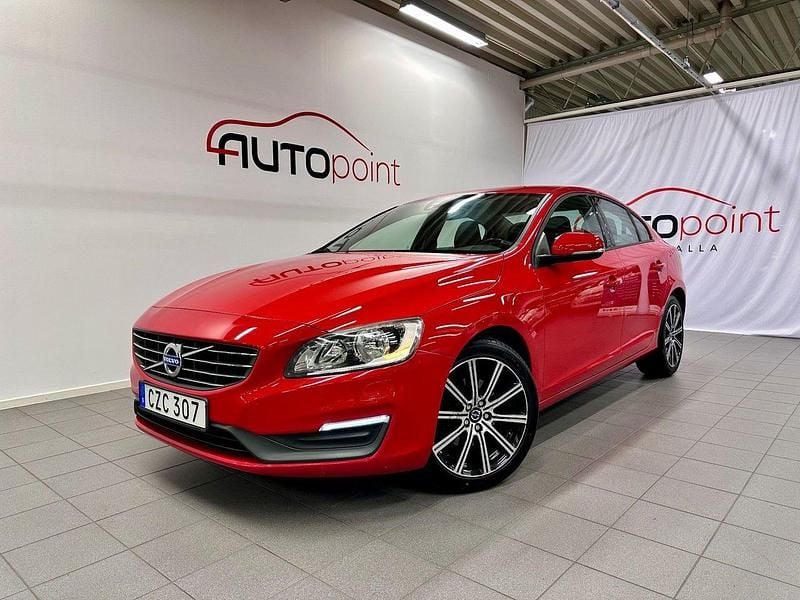 Röd Begagnad 2014 Volvo S60 Kinetic Sedan | 119 800 kr (Marknadspris) - Bild 1/4