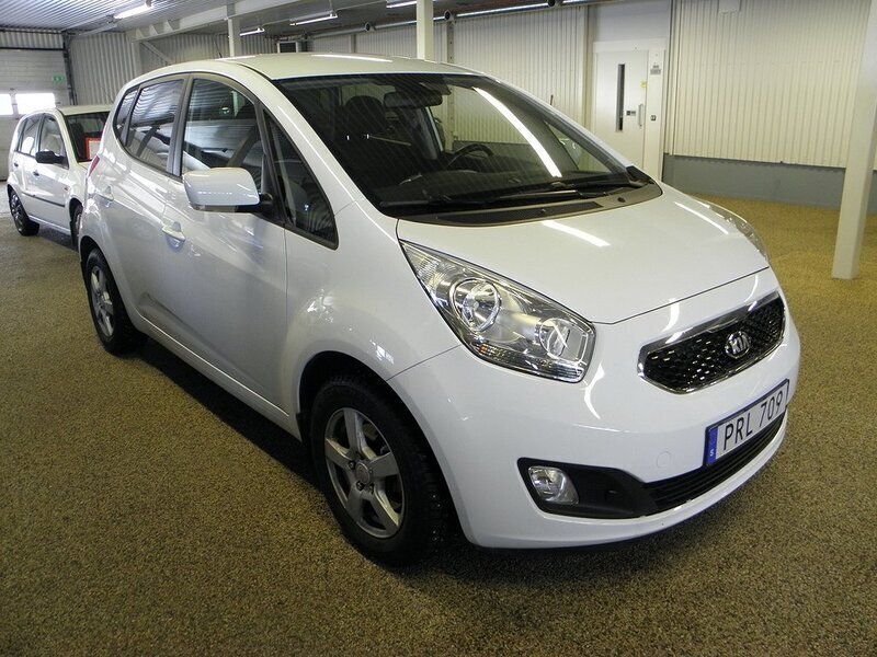 Begagnad Kia Venga 125 HK (91 kW) 2014 Vit Halvkombi