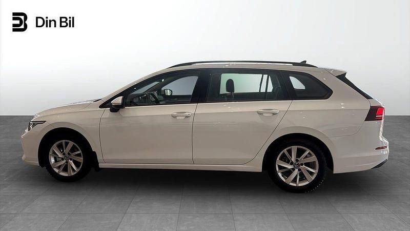 Begagnad VW Golf VIII Life 150 HK (110 kW) 2025 Vit Kombi