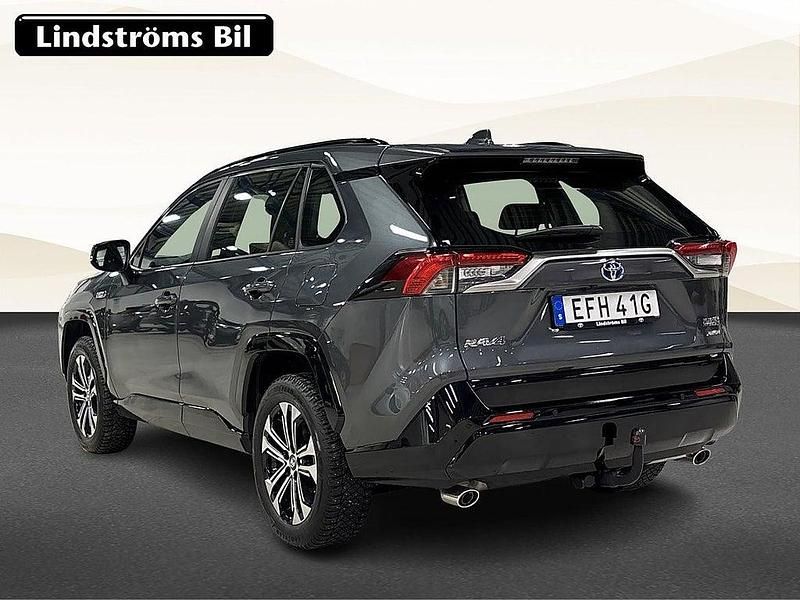 Begagnad Toyota RAV4 Hybrid 185 HK (136 kW) 2024 Grå SUV