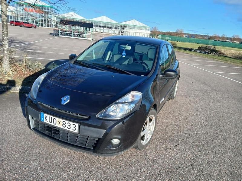 Begagnad Renault Clio R.S. 75 HK (55 kW) 2010 Svart Halvkombi