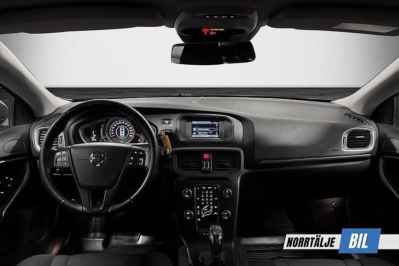 Begagnad Volvo V40 Kinetic 120 HK (88 kW) 2015 Grå Halvkombi