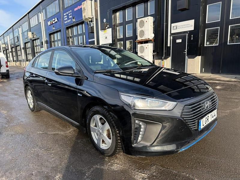 Begagnad Hyundai Ioniq 141 HK (103 kW) 2017 Halvkombi