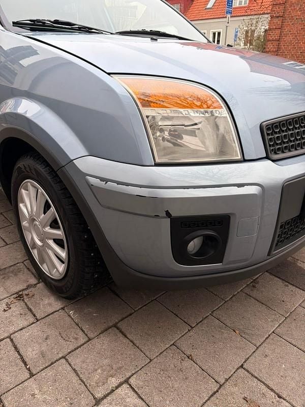 Begagnad Ford Fusion 80 HK (58 kW) 2008 Halvkombi