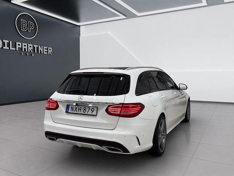 Begagnad Mercedes C220 AMG line 170 HK (125 kW) 2015 Vit Kombi