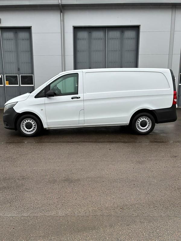 Begagnad Mercedes Vito 114 HK (83 kW) 2019 Van