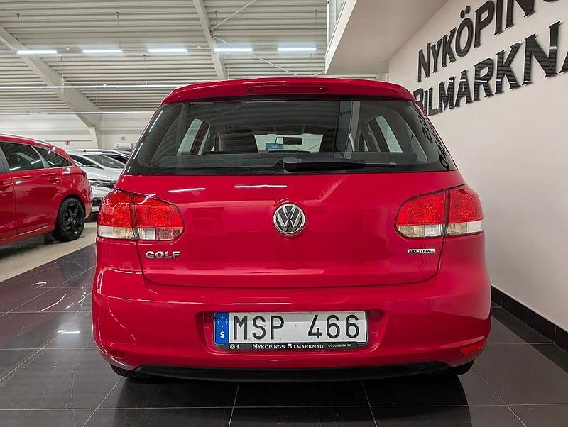Begagnad VW Golf VII 102 HK (75 kW) 2012 Röd Halvkombi