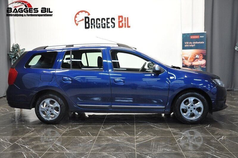 Blå Begagnad 2015 Dacia Logan MCV Kombi | 49 900 kr (Marknadspris) - Bild 1/4