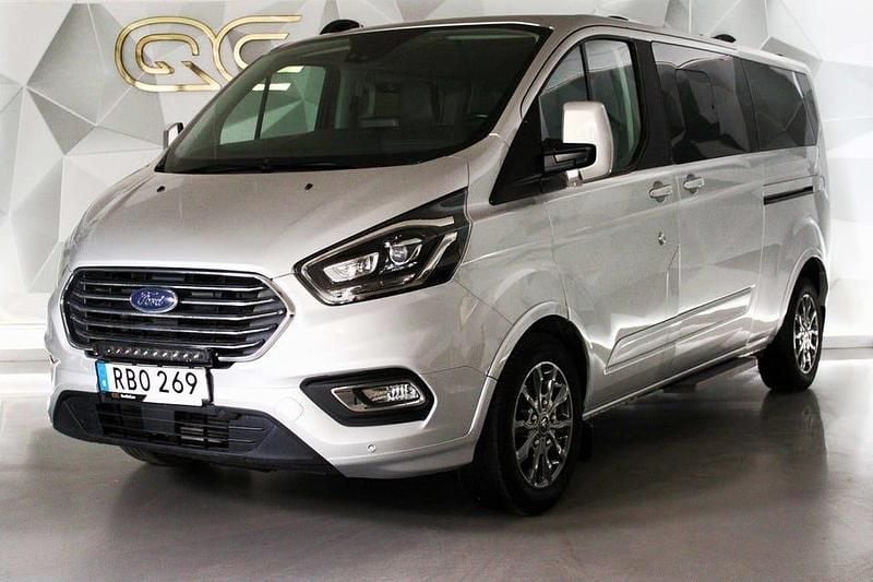 Begagnad Ford Tourneo Custom Titanium 185 HK (136 kW) 2022 Silver Van
