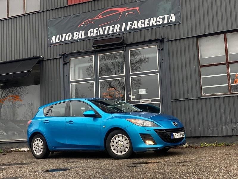 Blå Begagnad 2010 Mazda 3 Inclusive Halvkombi | 37 500 kr (Marknadspris) - Bild 1/4