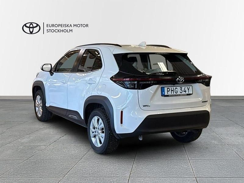 Begagnad Toyota Yaris Hybrid Active 116 HK (85 kW) 2023 Vit