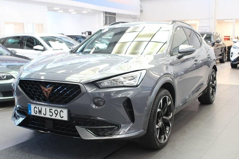 Ljusgrå (grå) Begagnad 2022 Cupra Formentor VZ SUV | 289 900 kr (Marknadspris) - Bild 1/4