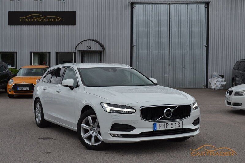 Vit Begagnad 2017 Volvo V90 Momentum Kombi | 189 900 kr (Marknadspris) - Bild 1/4