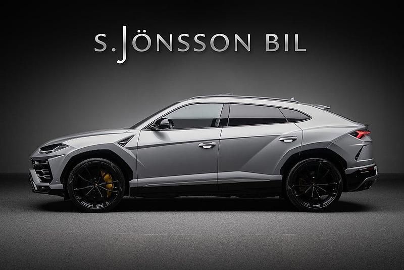 Begagnad Lamborghini Urus 650 HK (478 kW) 2019 Grigio nimbus SUV