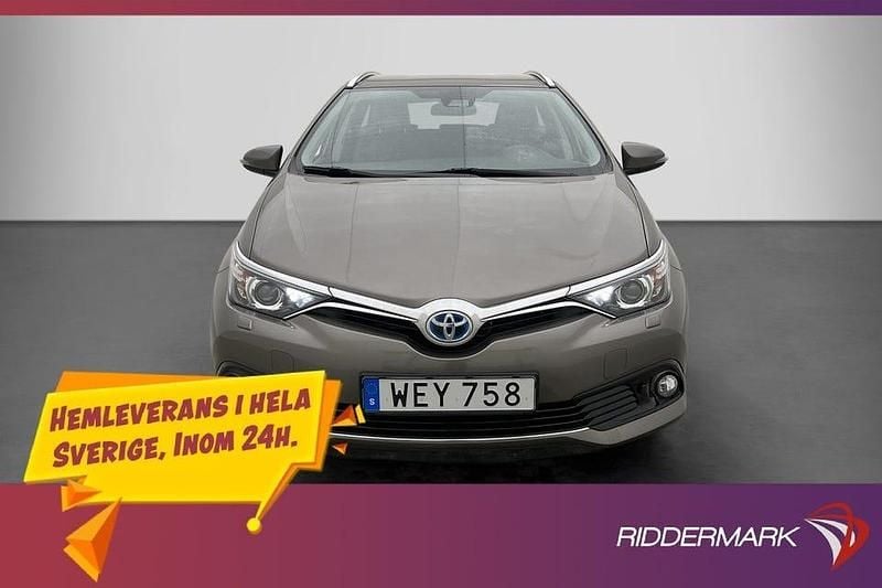 Begagnad Toyota Auris Hybrid 136 HK (100 kW) 2018 Mgrå Kombi