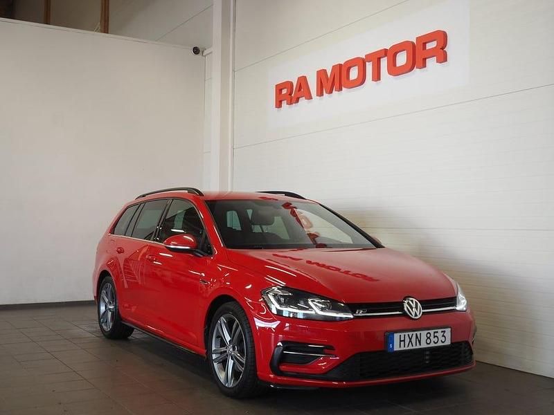 Röd Begagnad 2018 VW Golf VII R-line Kombi | 179 900 kr (Marknadspris) - Bild 1/3