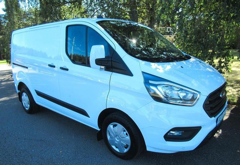 Vit Begagnad 2022 Ford Transit Custom Van | 277 500 kr (Dyr) - Bild 1/4