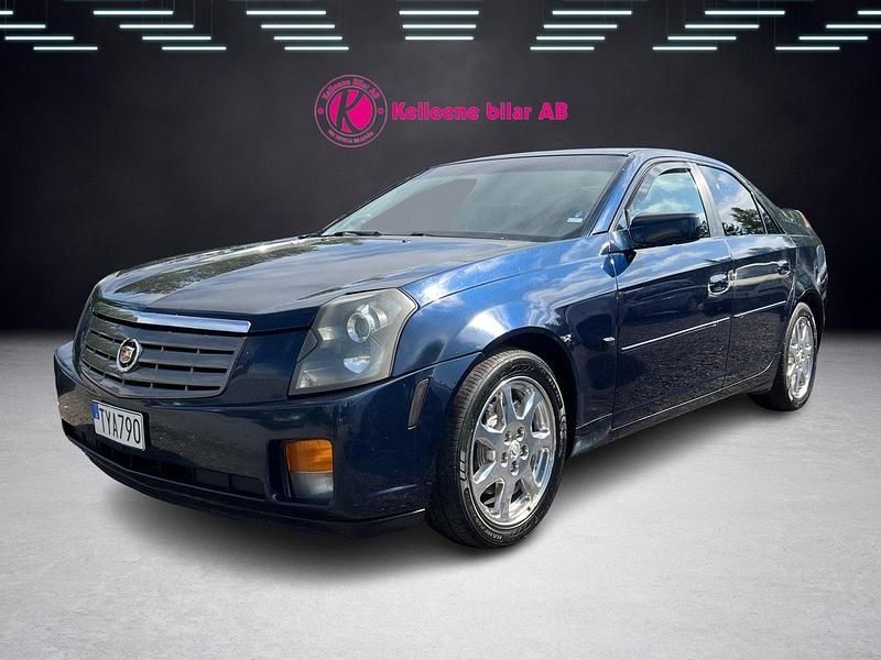 Mörkblå Begagnad 2003 Cadillac CTS Sedan | 39 900 kr (Marknadspris) - Bild 1/4