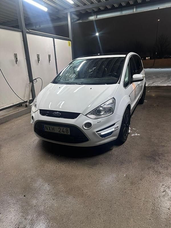 Begagnad 2014 Ford S-MAX S Minibuss | 69 900 kr (Bra pris) - Bild 1/4