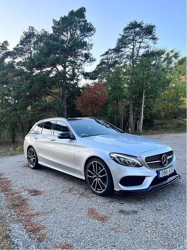 Silver Begagnad 2017 Mercedes C43 AMG AMG line Kombi | 340 000 kr (Marknadspris) - Bild 1/4