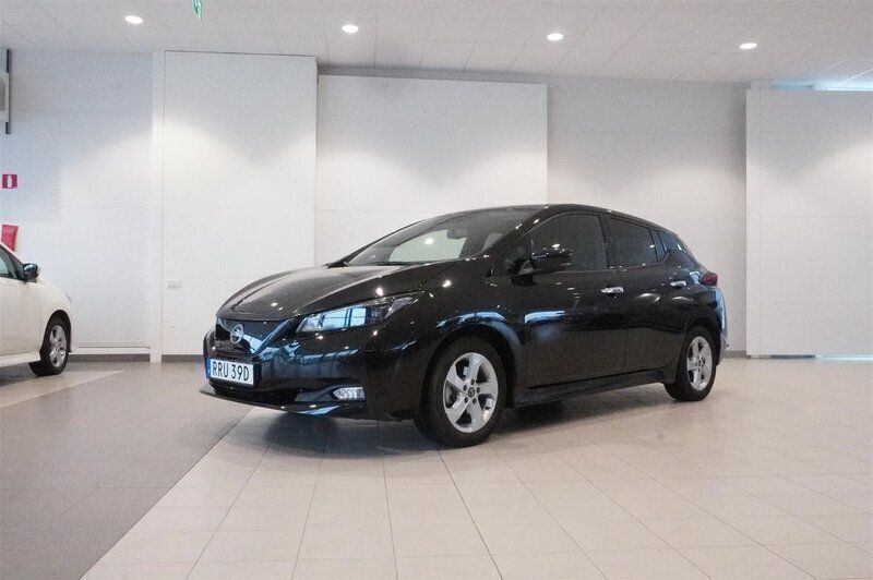 Svart Begagnad 2023 Nissan Leaf Acenta Halvkombi | 198 800 kr (Bra pris) - Bild 1/4