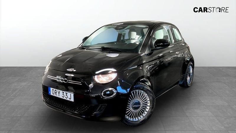 Svart Begagnad 2022 Fiat 500e Icon Halvkombi | 154 900 kr (Marknadspris) - Bild 1/4