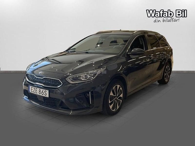 Grå Begagnad 2021 Kia Ceed Sportswagon Advance Kombi | 209 000 kr (Marknadspris) - Bild 1/4