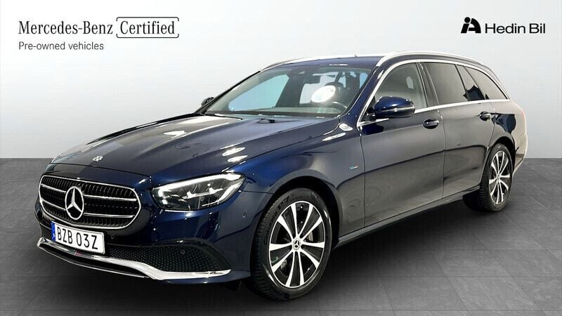 Blå Begagnad 2021 Mercedes E300 Kombi | 329 500 kr (Marknadspris) - Bild 1/4