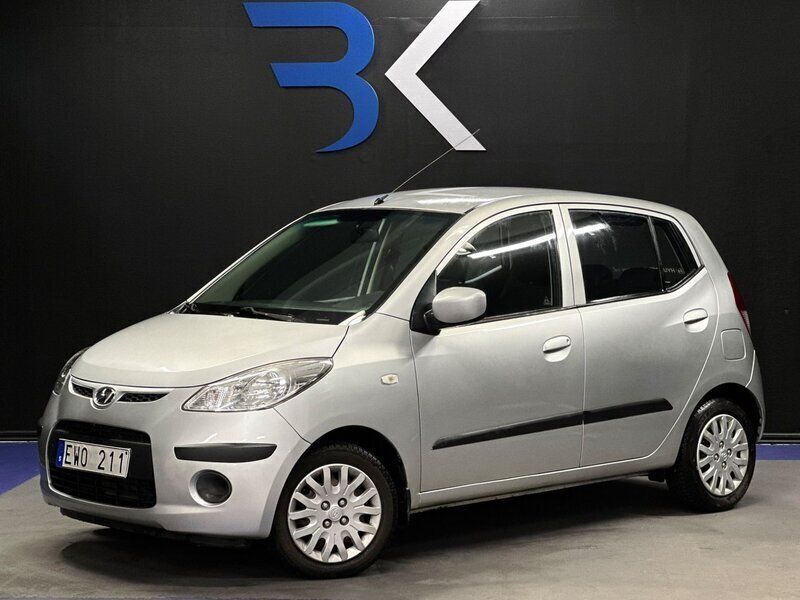 Silver Begagnad 2010 Hyundai i10 Halvkombi | 69 900 kr (Dyr) - Bild 1/4