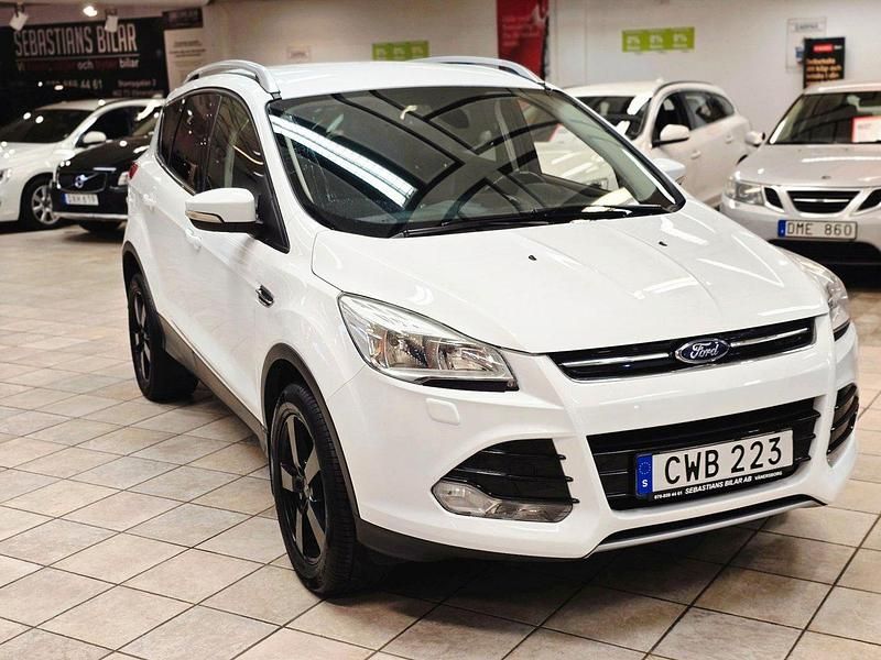 Vit Begagnad 2013 Ford Kuga Titanium SUV | 89 900 kr (Marknadspris) - Bild 1/4