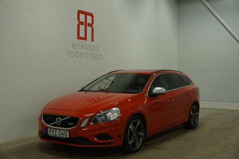Röd Begagnad 2013 Volvo V60 R-Design Kombi | 179 900 kr (Lite dyr) - Bild 1/4