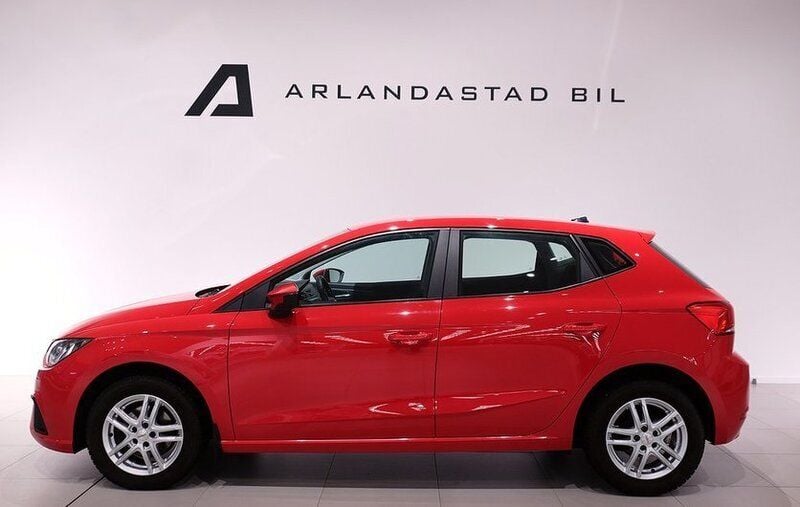 Röd Begagnad 2021 Seat Ibiza Halvkombi | 178 900 kr (Lite dyr) - Bild 1/4