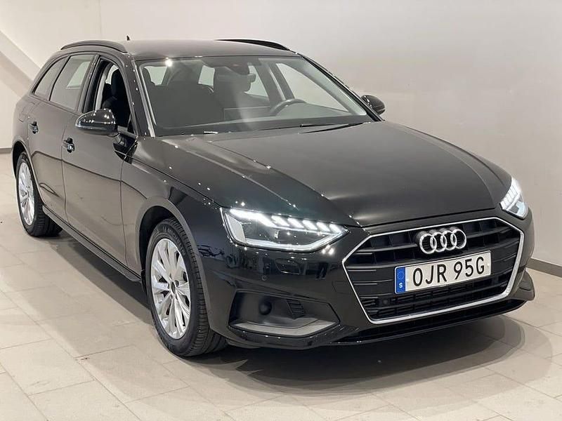 Brilliantsvart Begagnad 2022 Audi A4 Comfort Kombi | 209 000 kr (Superpris) - Bild 1/4