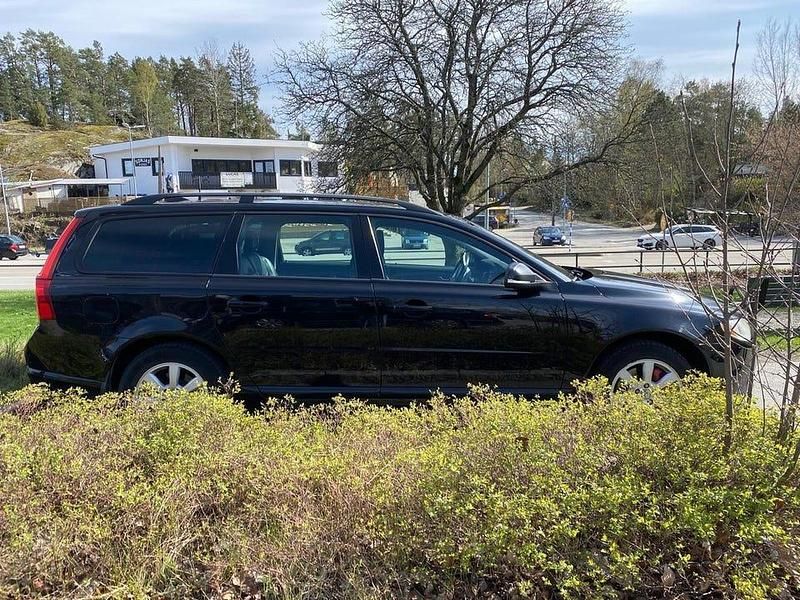 Begagnad Volvo V70 Kinetic 214 HK (157 kW) 2013 Svart Kombi