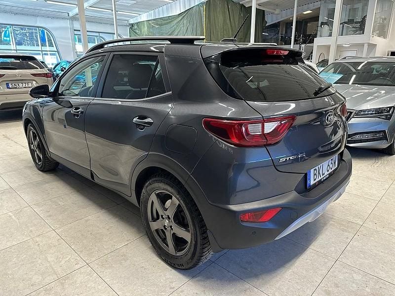 Begagnad Kia Stonic Advance 120 HK (88 kW) 2020 Grå SUV