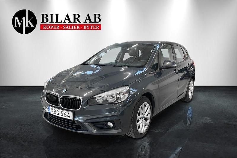 Grå Begagnad 2014 BMW 218 Active Tourer Advantage Minibuss | 117 900 kr (Marknadspris) - Bild 1/4