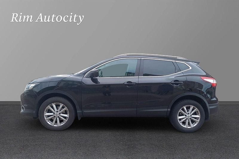 Svart Begagnad 2017 Nissan Qashqai SUV | 119 900 kr (Bra pris) - Bild 1/4