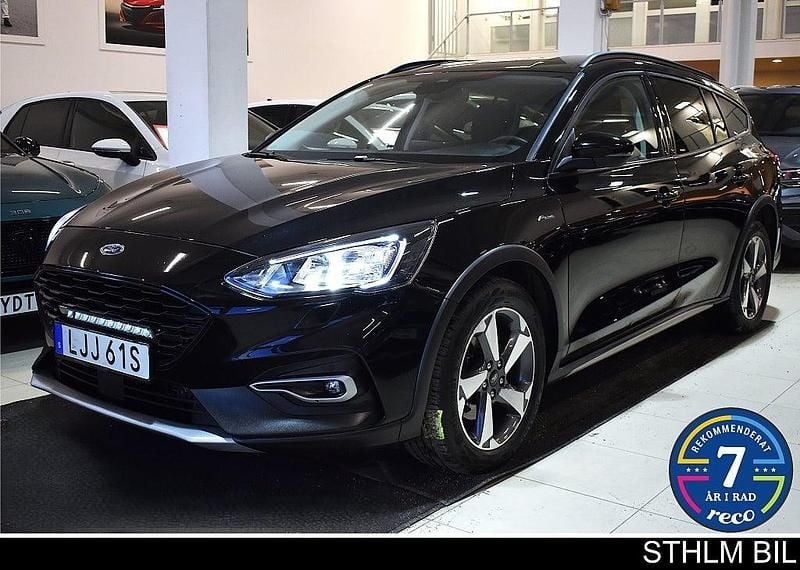 Agate black metallic Begagnad 2021 Ford Focus ST-Line Kombi | 169 000 kr (Marknadspris) - Bild 1/4