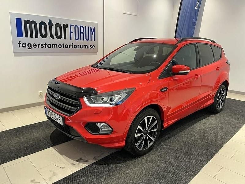 Röd Begagnad 2019 Ford Kuga ST-Line SUV | 159 000 kr (Marknadspris) - Bild 1/4
