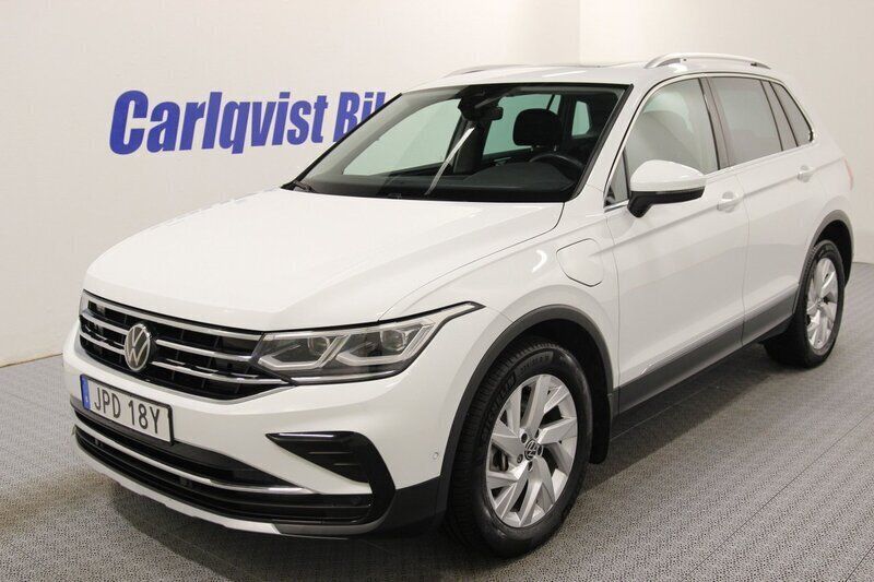 Vit Begagnad 2022 VW Tiguan Elegance SUV | 325 000 kr (Marknadspris) - Bild 1/4