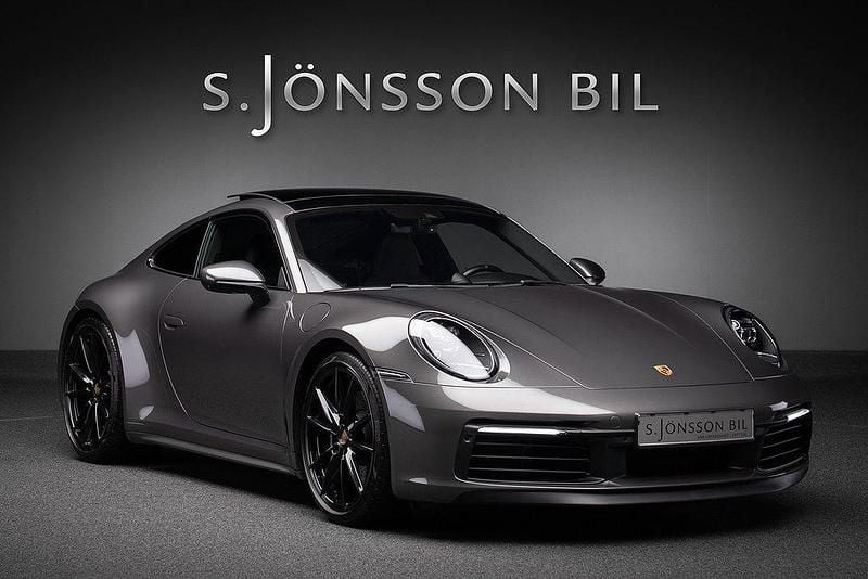 Grå Begagnad 2020 Porsche 911 Carrera S Sportkupé | 1 395 000 kr (Marknadspris) - Bild 1/4