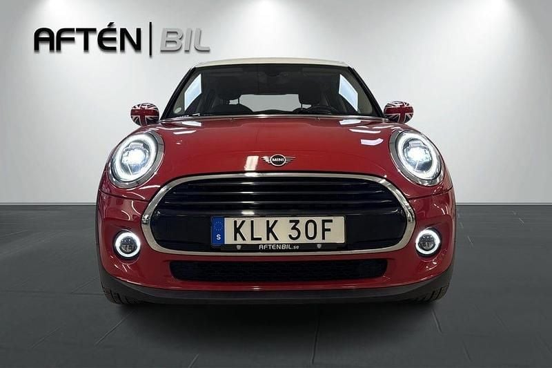 Begagnad Mini Cooper Essential 136 HK (100 kW) 2019 Röd Halvkombi