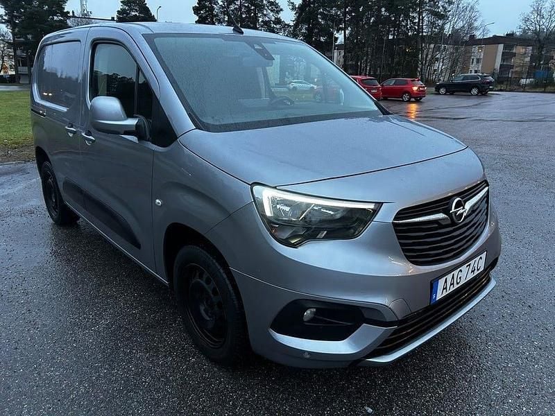 Begagnad Opel Combo 102 HK (75 kW) 2019 Van