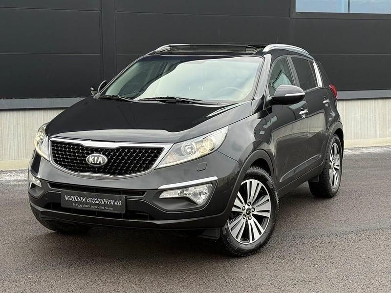 Svart Begagnad 2014 Kia Sportage Comfort SUV | 109 800 kr (Marknadspris) - Bild 1/4
