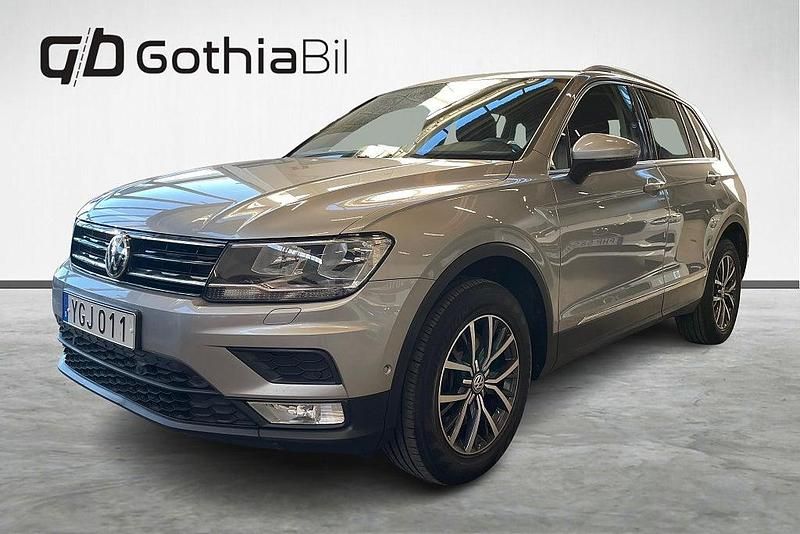 Silver Begagnad 2016 VW Tiguan S SUV | 209 900 kr (Marknadspris) - Bild 1/4